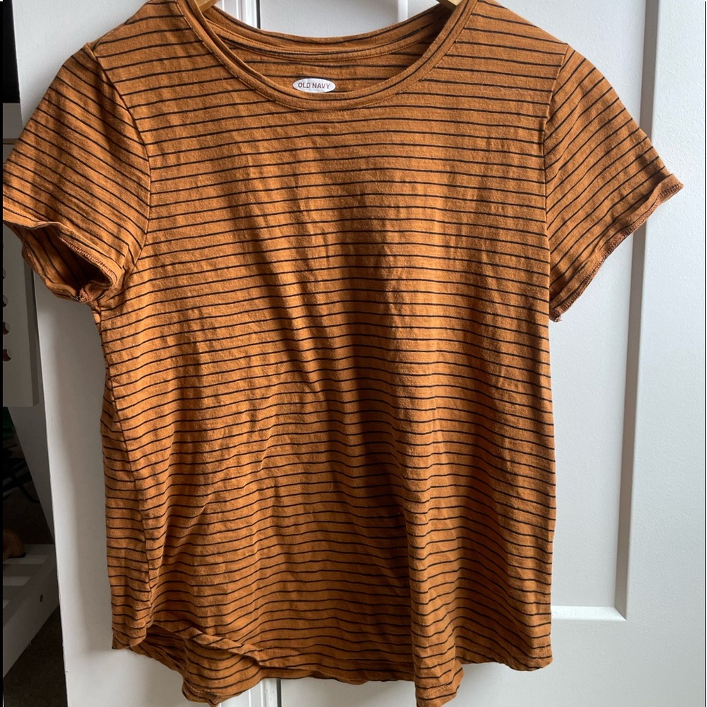 Old Navy everyday t-shirt